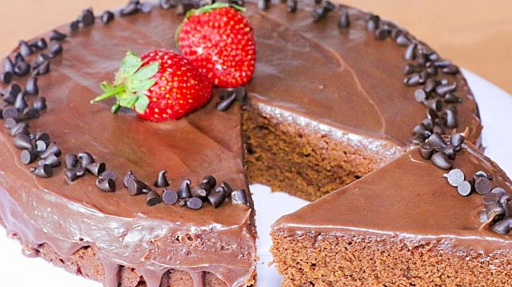 How to Make Bourbon Biscuit Cake in Microwave? 