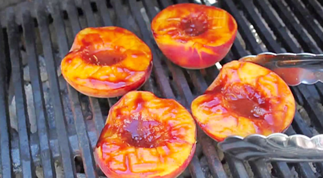 You Haven't Lived Until You've Tried Barbecued Peaches - DIY Ways