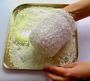 Learn To Make A Faux Snow Epsom Salts Christmas Lamp with a Mason Jar