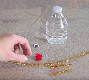 Make a DIY Rudolf Water Bottle out of pipe cleaners