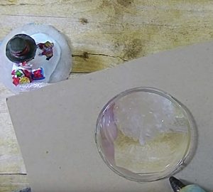 Try using your old wine glasses for this mini DIY snow scene