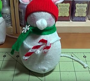 Make a DIY Cheap Quick Christmas Mouse Out Of Socks