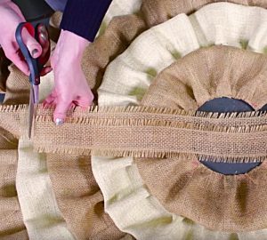 Learn to make a gorgeous burlap ruffled Christmas Tree Skirt in this DIY