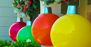 Learn to make DIY Giant Christmas Ball Ornaments