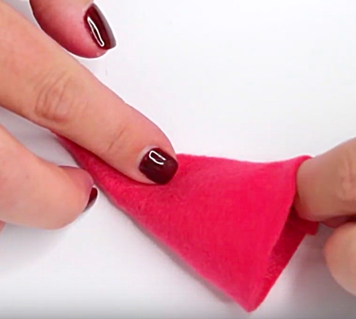 Learn to make a DIY Felt Gnome For Valentines Day