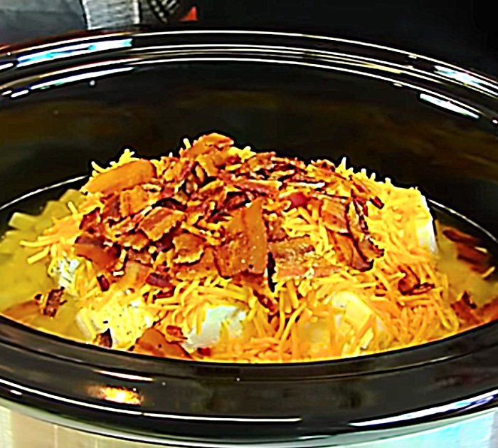 Make crockpot loaded baked potato soup