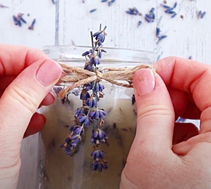 Decorate Homemade Lavender Candles With Twine