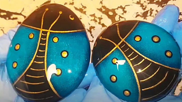 How To paint a Scarab Rock Then Coat With Resin